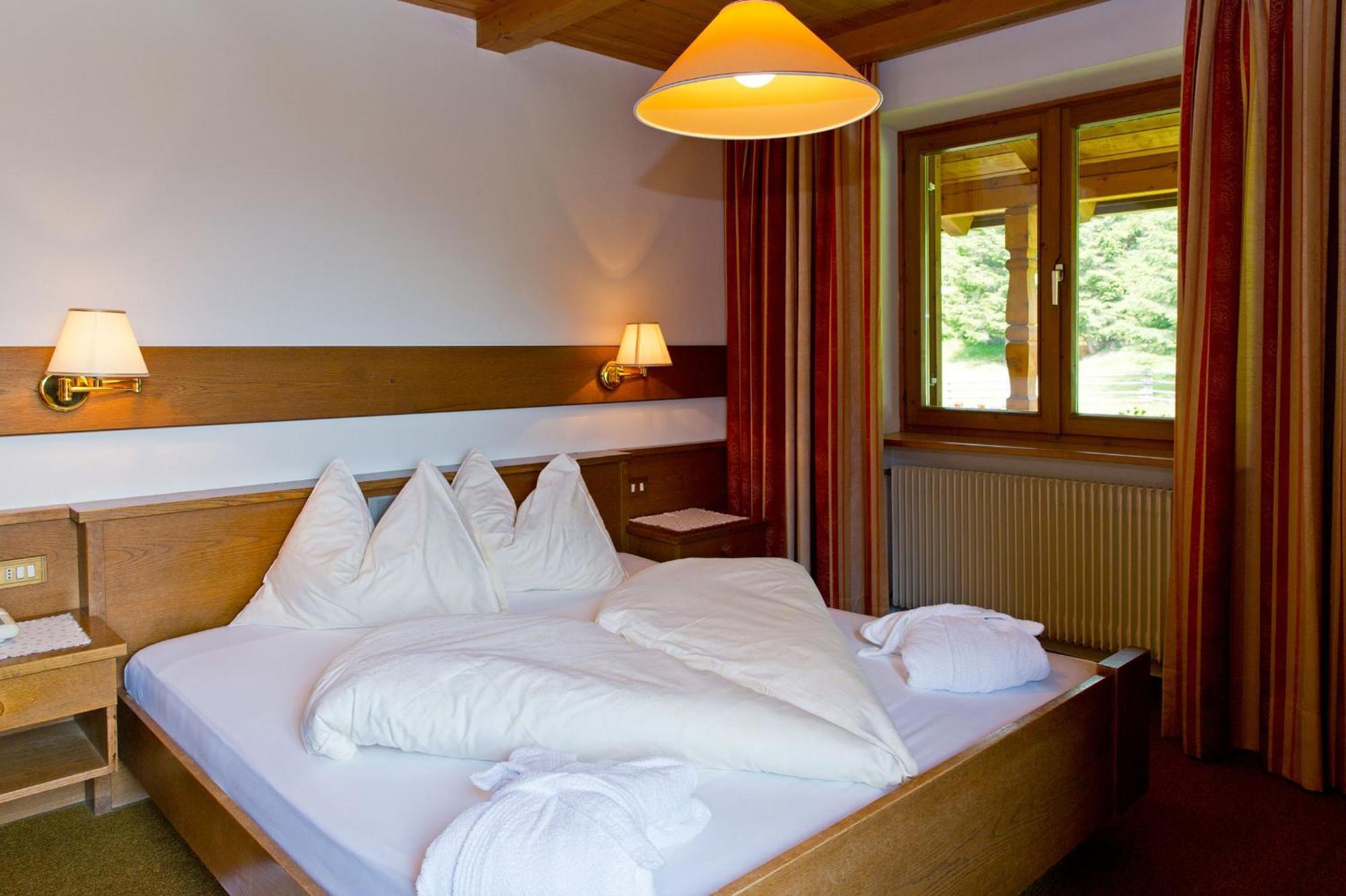 Hotel Waldruhe 3*